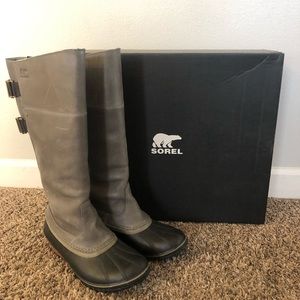 Sorel Slimpack Riding Tall II in color Pebble. Size 10